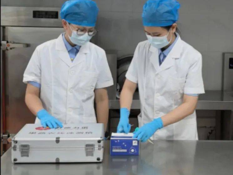 活动中,北海市市场监管局食品药品安全总监表示,"你点我检"活动,是