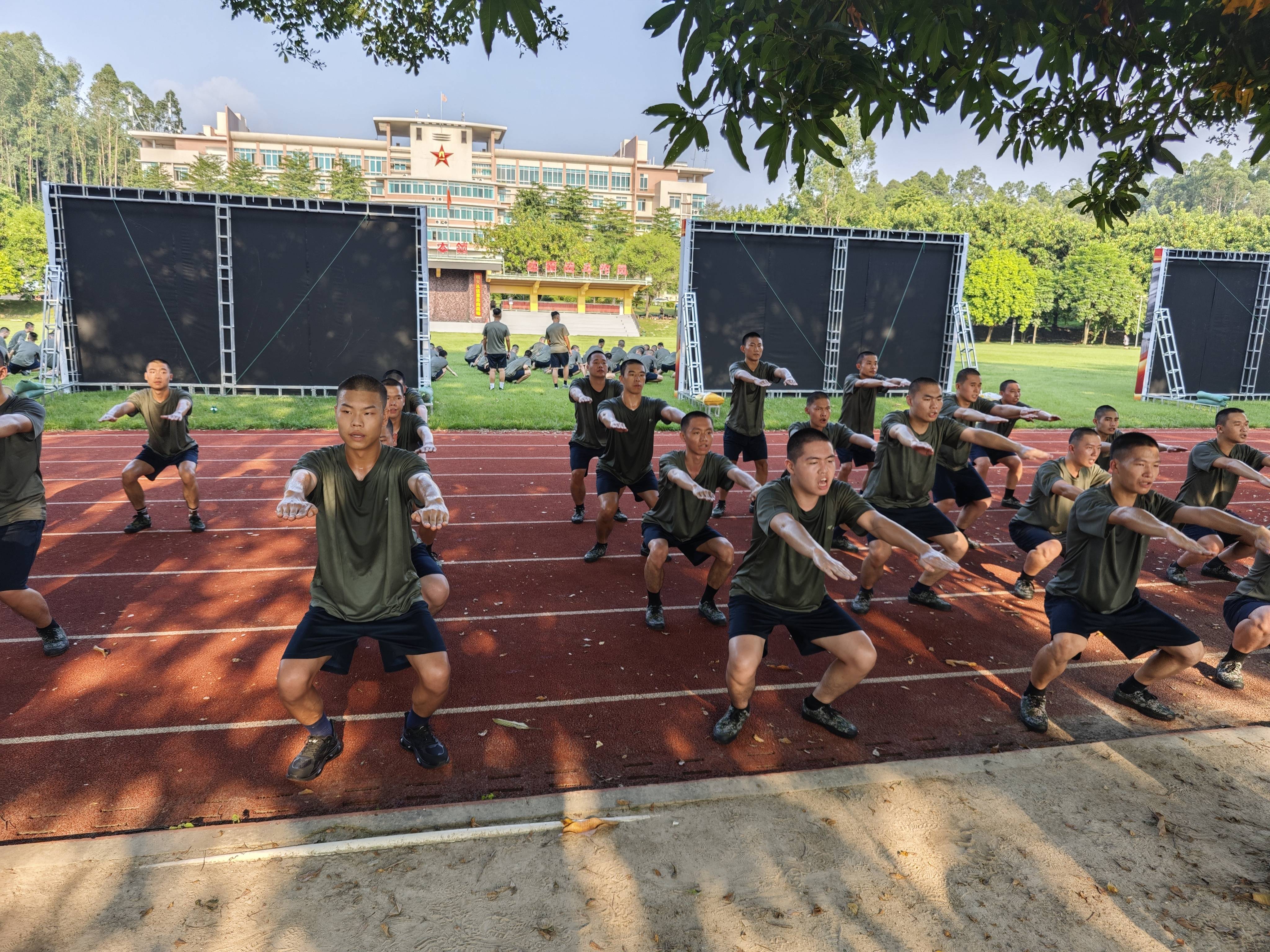 做好“由民向兵”第一步,三水130多名新兵接受役前教育_预定_三水区_军营