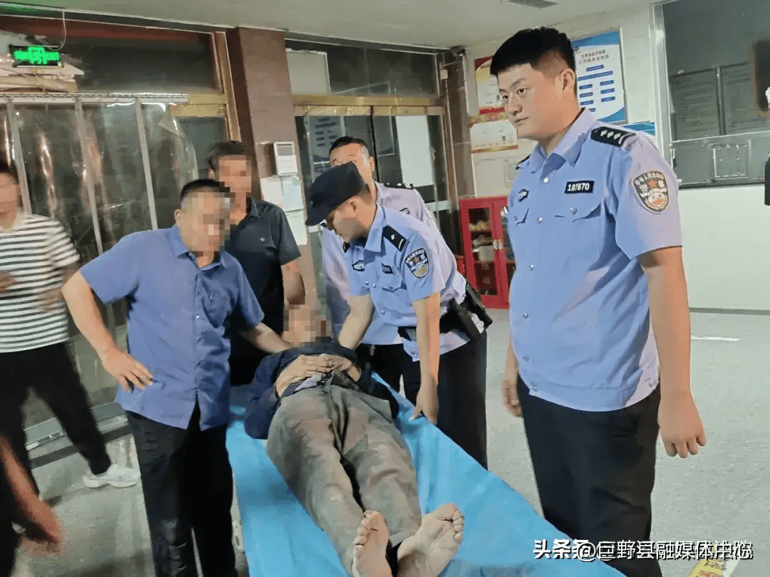 百岁老人走失,民警穿梭玉米地,成功寻回_巨野县_万丰_值班