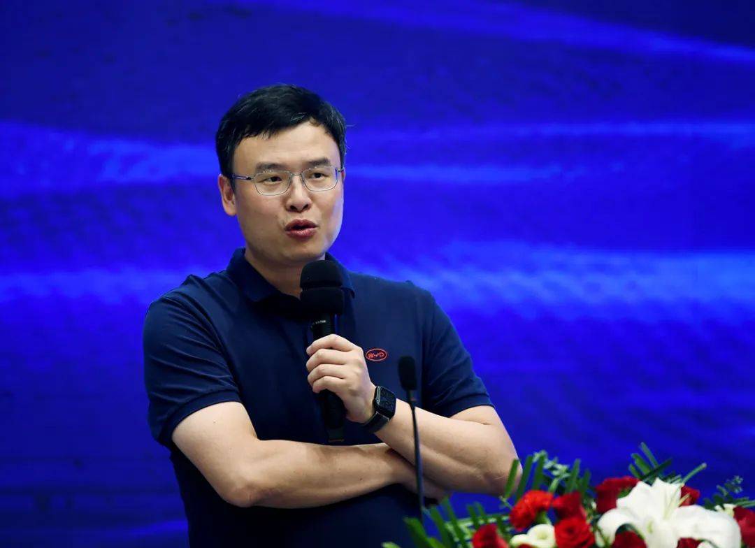 中国摩托车商会三轮摩托车分会第二届一次会员大会召开,安继文当选新