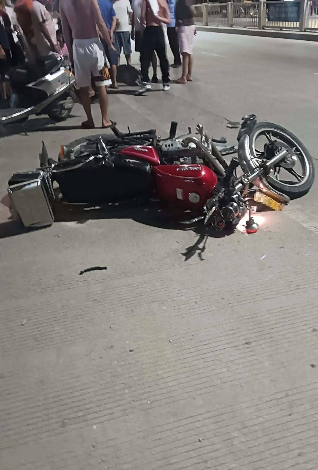 摩托车_头盔_电动车