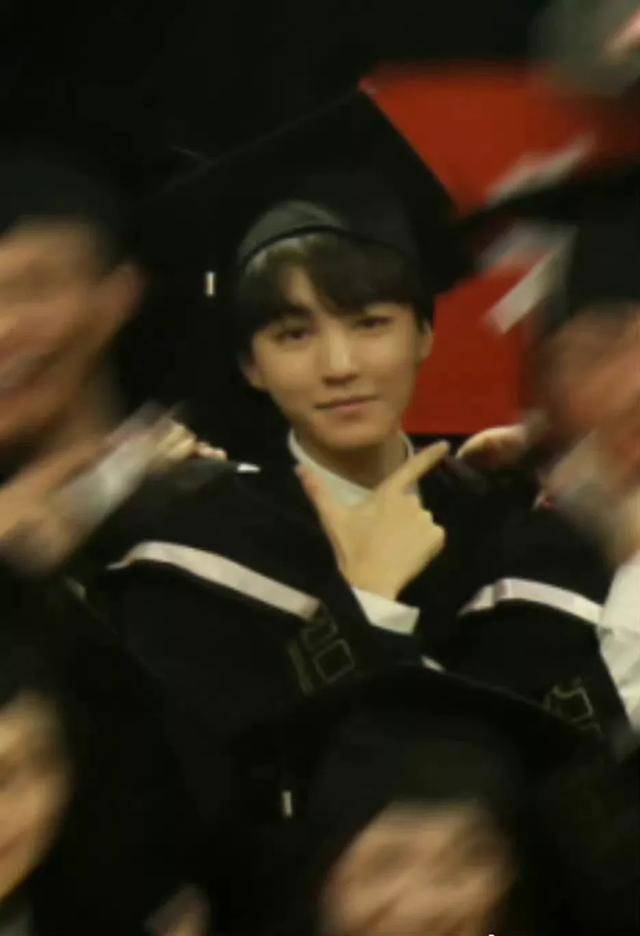 小凯马上就25岁了!tfboys的成长之路