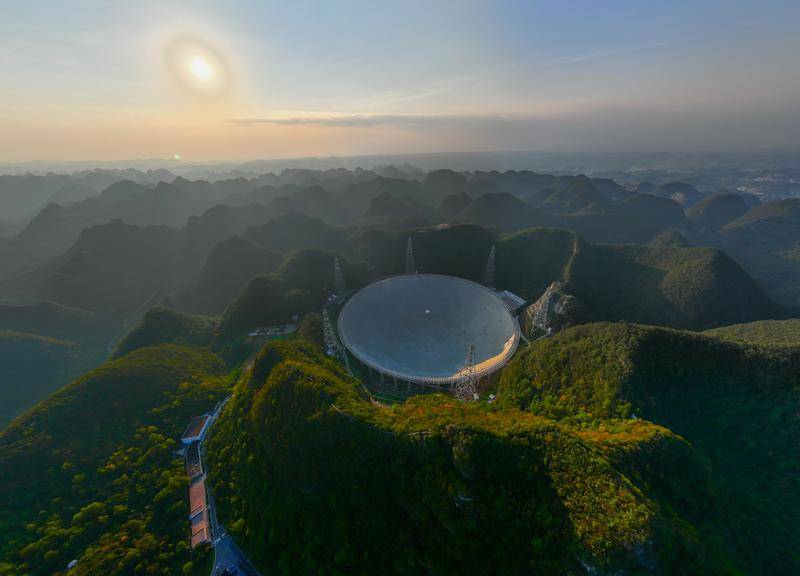 中国天眼的奇幻美景