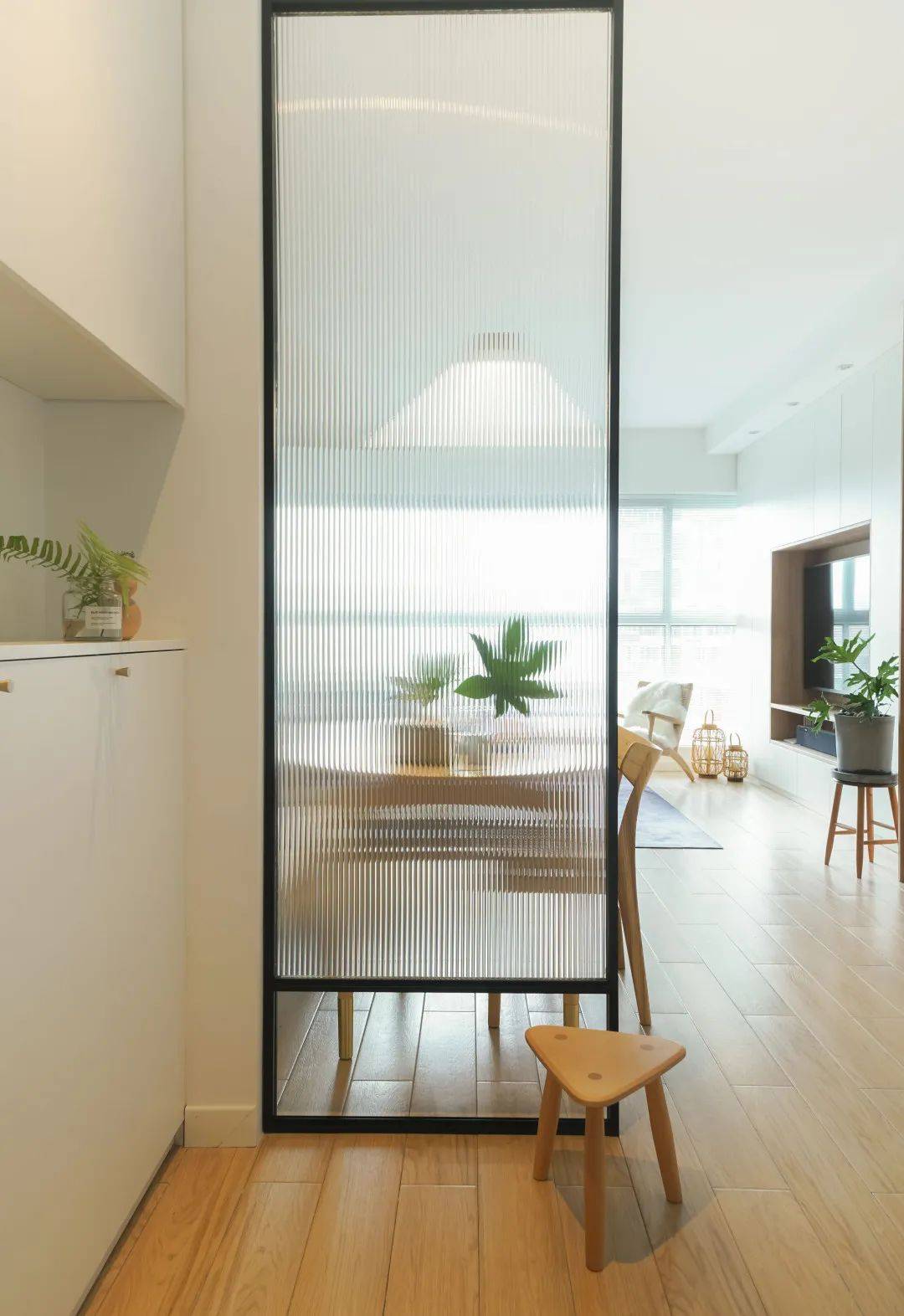 卫生间门不能对着入户门,床,餐厅?这些设计方案轻松帮你解决!