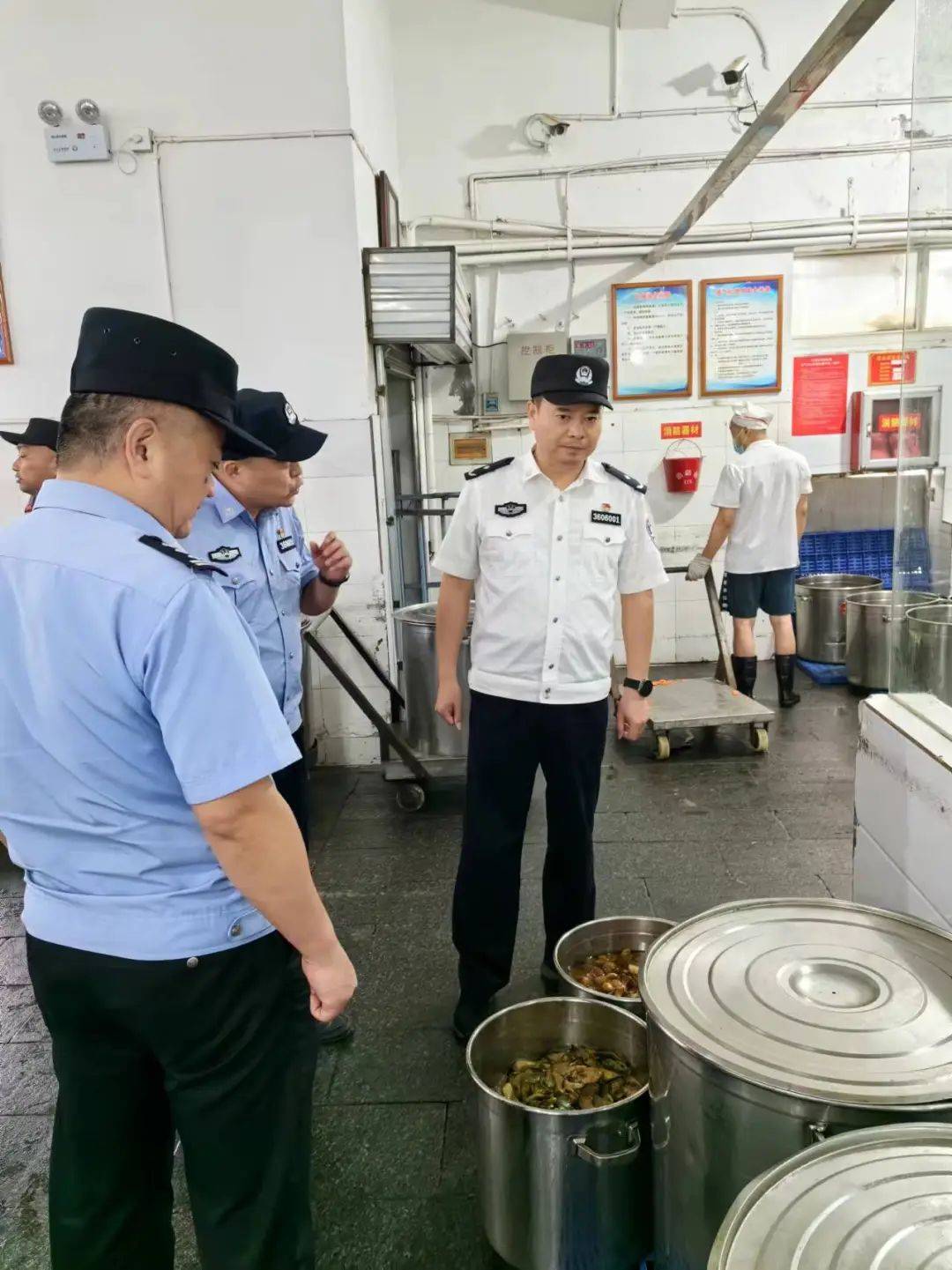 迎国庆 展新貌 致良知 感恩行 洪城监狱开展系列活动庆祝新中国成立75
