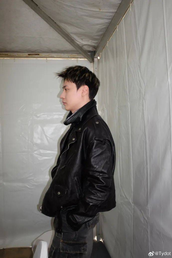 Ty晒最新演出造型!_西蒙_Rapper_大喜事