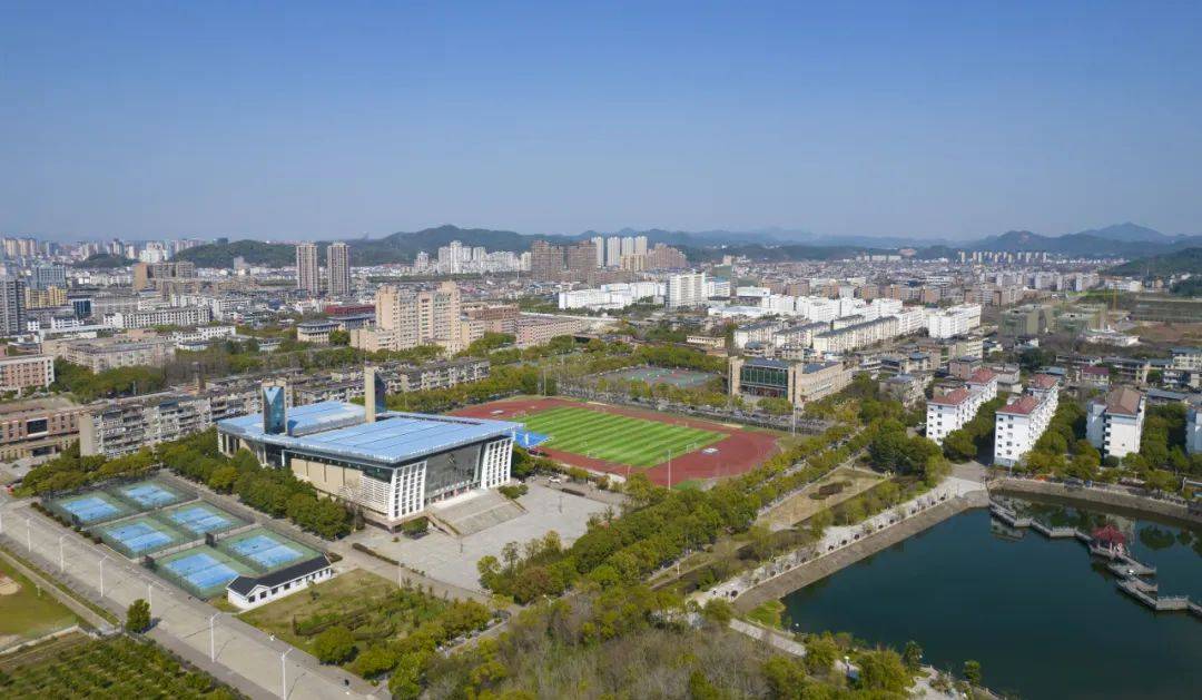 上饶师范学院综合楼图片