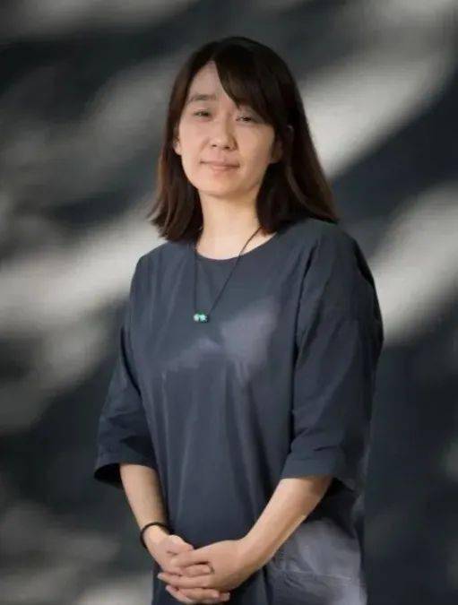 2024诺贝尔文学奖韩江名言名句,用文字刺痛世界_手机搜狐网
