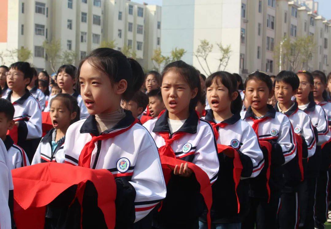 【全环境立德树人】"红领巾爱祖国 争做新时代好队员"——安丘市实验