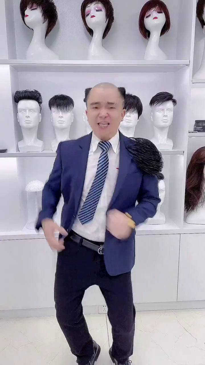 引用我靠哥的一句话:本人八岁习舞,是个人才假发 魔性假发舞 长沙假发