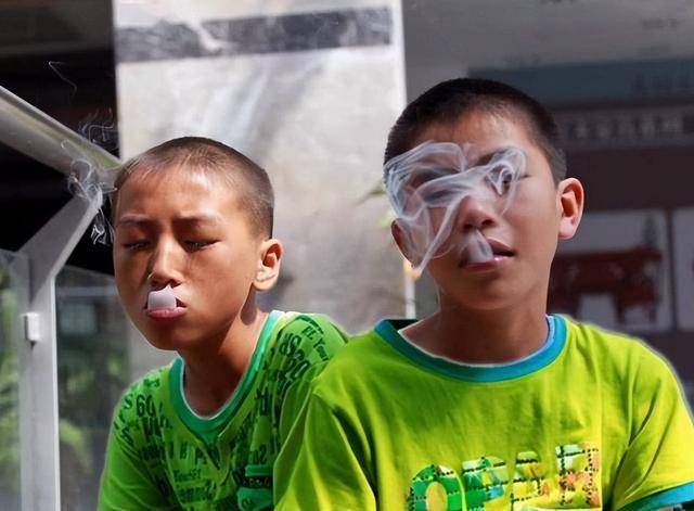 最近就禁止了某些口味的电子烟产品,以减少其对青少年的吸引力
