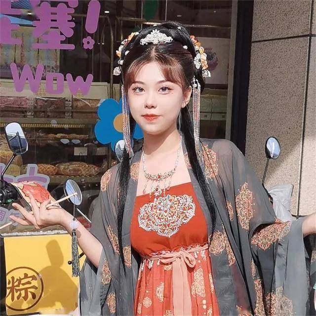 王婧楠张小萌段泓宇组长姓名:王婧楠组员姓名:张小萌