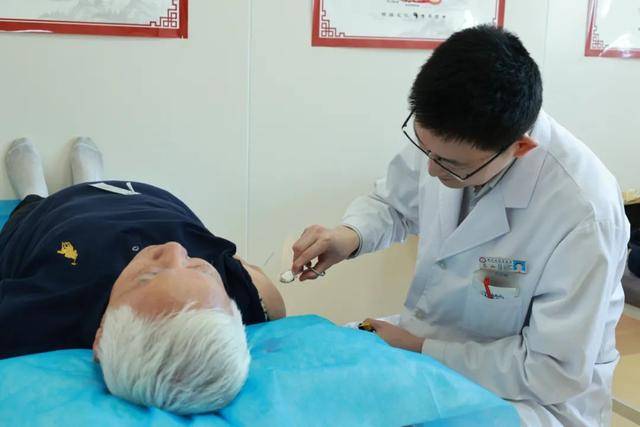 市人大常委会机关老干部党支部到滨州市中医医院(滨州医学院附属中医医院)开展“中医养生 情暖夕阳”主题党日活动 市人大常委会机关老干部党支部到滨州市中医医院(滨州医学院附属中医医院)开展“中医养生 情暖夕阳”主题党日活动