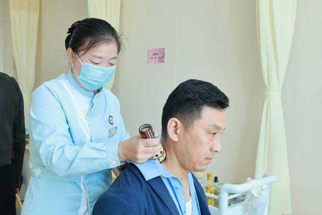 市人大常委会机关老干部党支部到滨州市中医医院(滨州医学院附属中医医院)开展“中医养生 情暖夕阳”主题党日活动 市人大常委会机关老干部党支部到滨州市中医医院(滨州医学院附属中医医院)开展“中医养生 情暖夕阳”主题党日活动