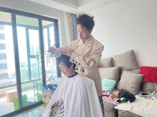 “时光慢走,爱在中海”,2024年郑州社区康养生活节落幕 “时光慢走,爱在中海”,2024年郑州社区康养生活节落幕