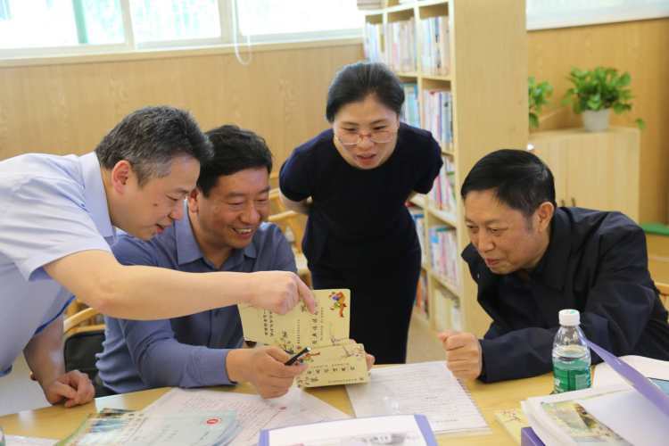 九龙坡区陈家坪小学迎接课程改革工作检查