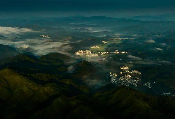 《海峡摄影》读者俱乐部年赛10月20日作品选登