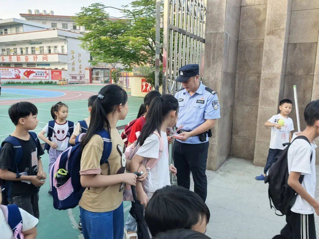 揭西公安到棉湖镇等地开展第二轮法治宣传"三进"活动专辑