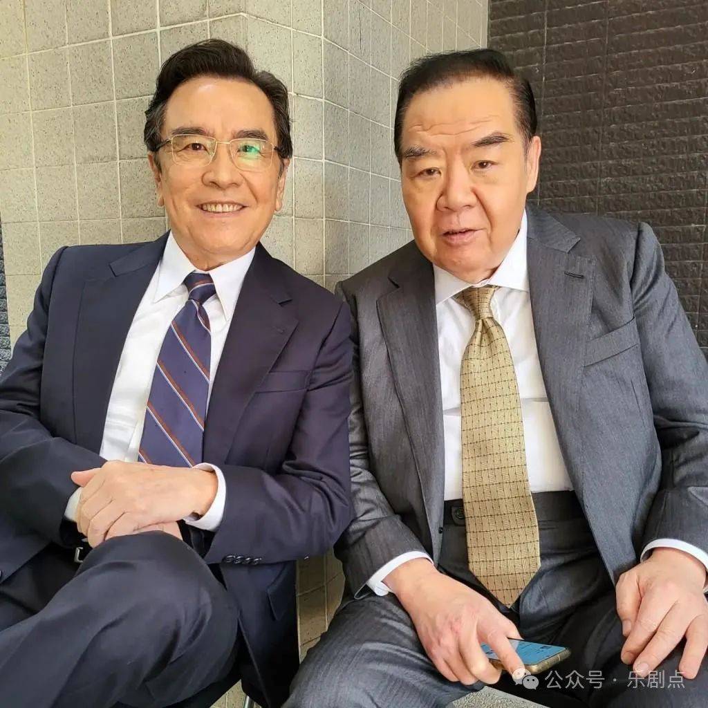 73岁肥猫郑则仕拍两秒戏狂道歉!自爆曾负债千万,现努力接戏