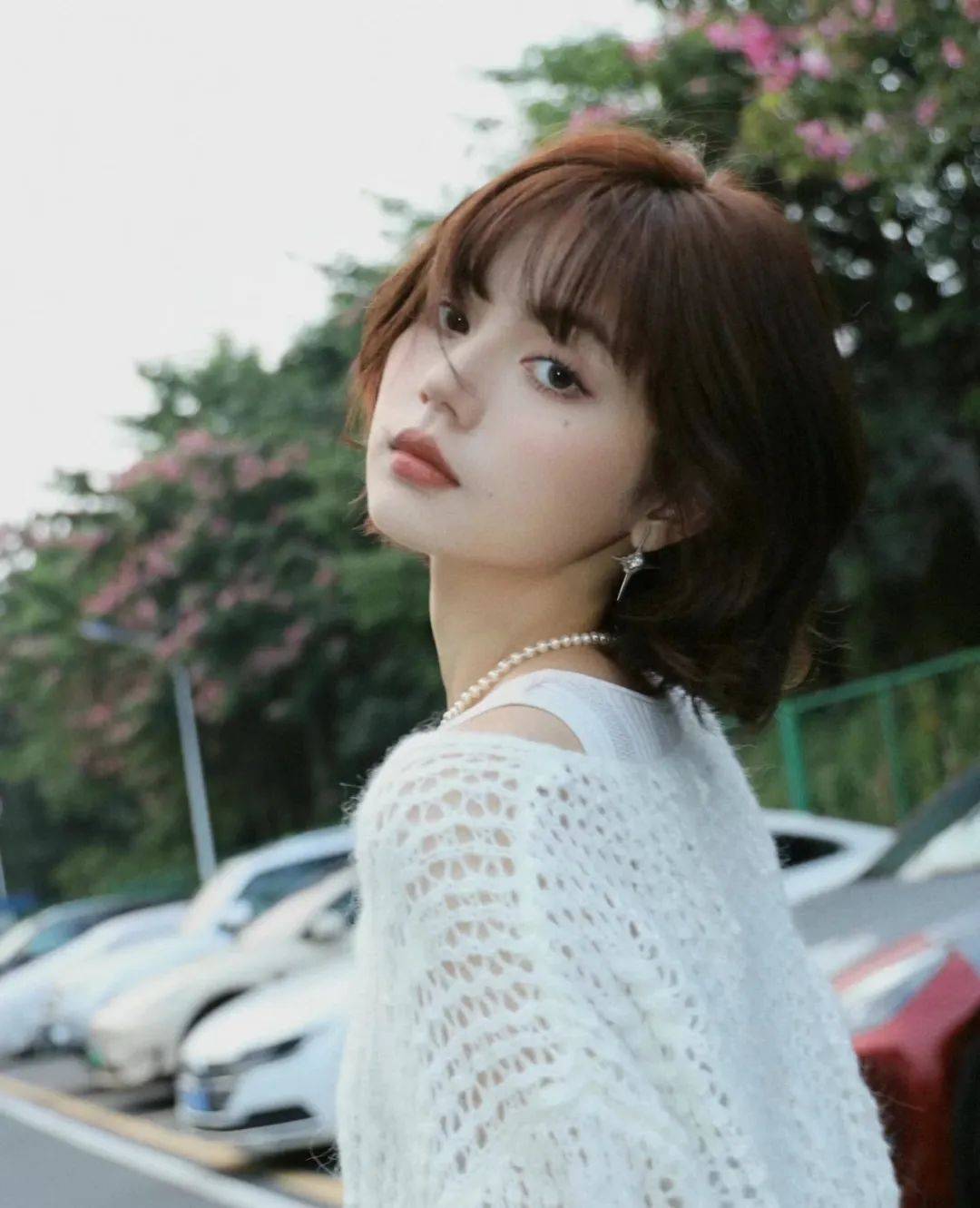 秋日氛围感蓬松短发