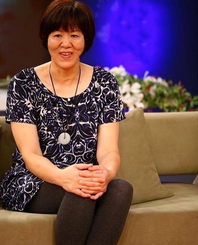 郎平咋整成这样了?从铁榔头到整容狂魔,医美失败的她令人唏嘘!
