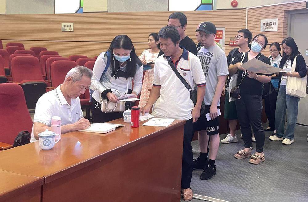 《天龙八部》vs《红楼梦》 暨南大学教授教你这样读_罗立群_进行_人物