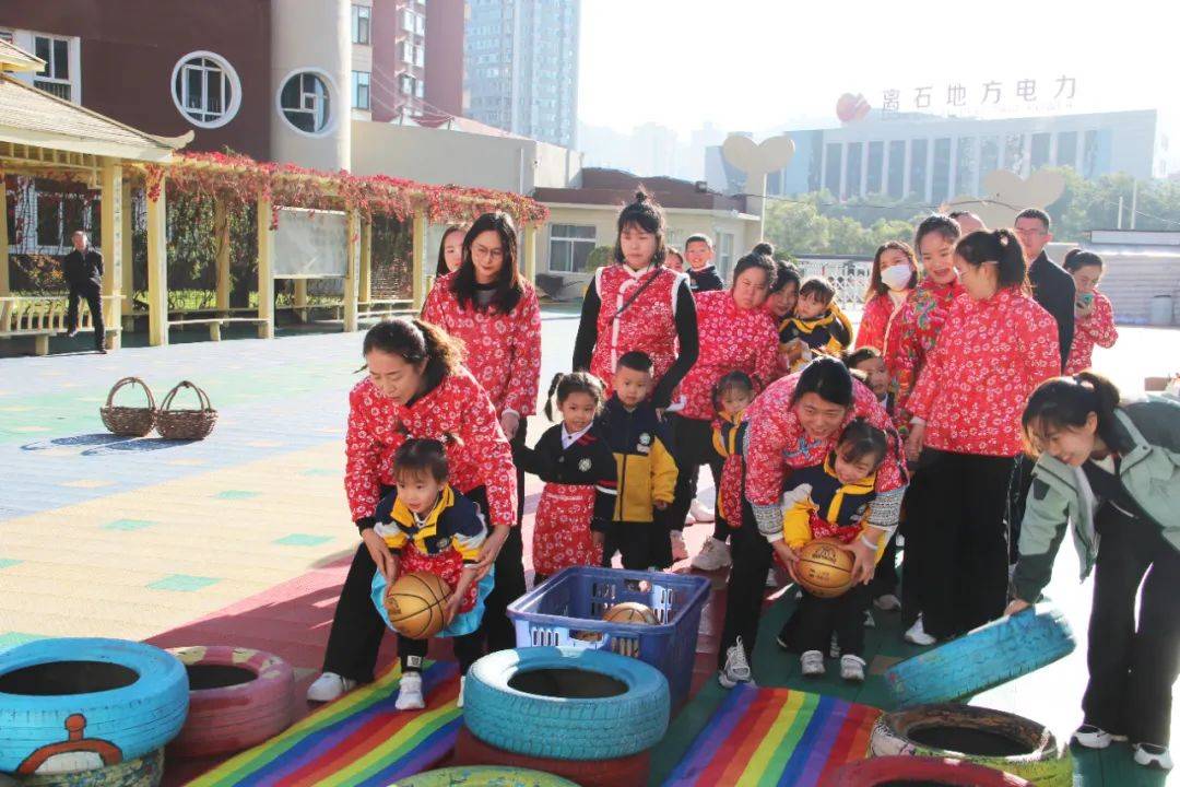 城南幼儿园"小小丰收节,金秋玉米香"亲子主题活动圆满成功