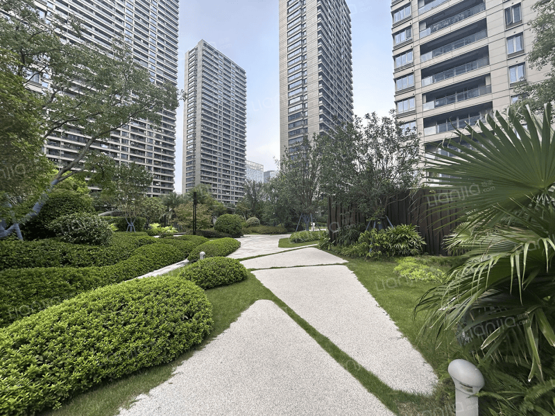 杭州新房限价取消,锦绣公馆抢先开盘,二手房市场迎来量价齐升!