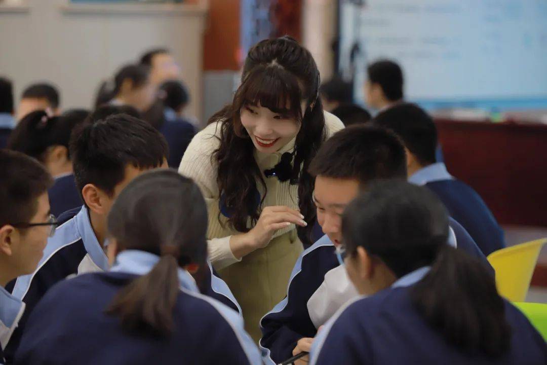 星光熠熠 | 因为“立人”,这位老师立上省赛最高领奖台!_教育_心理学_活动