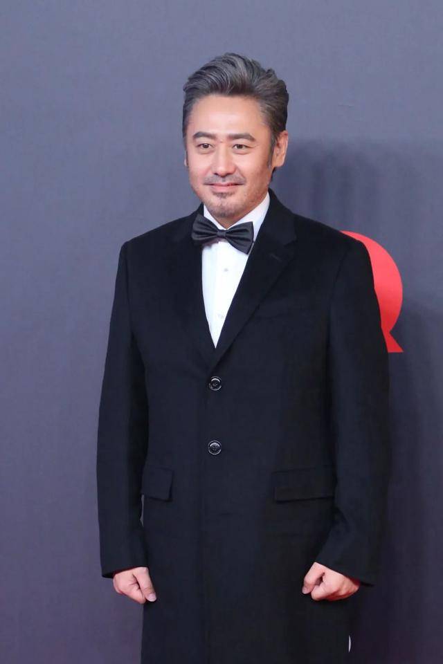 图源:cfp受此影响,吴秀波多部影视作品未能上映,从此"退出"了演姚圈