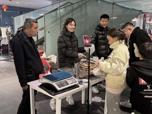 北京这个夜市成年轻人“新宠”！最吸引人的还是……