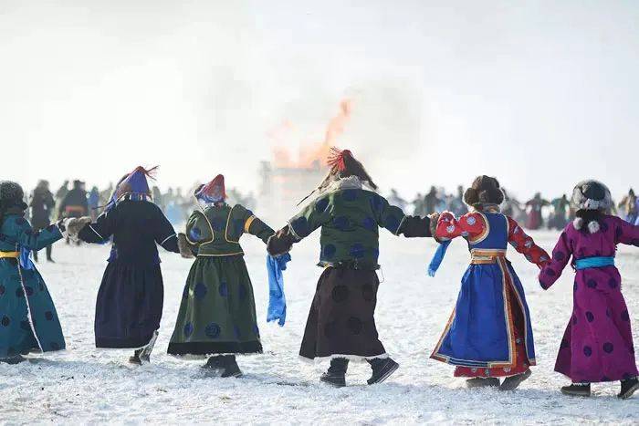 来呼伦贝尔!感受"沸腾"的冰雪那达慕