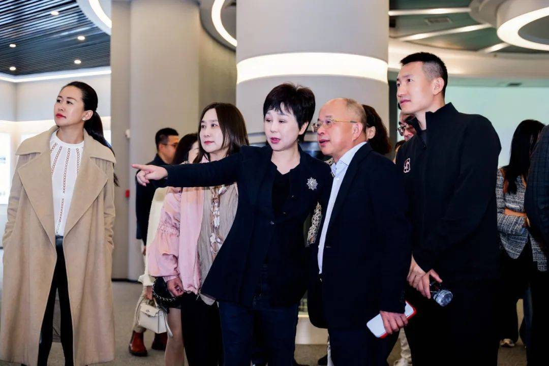 通威集团管亚梅董事长及高金引领未来ceo八期班师生一行莅临永祥股份