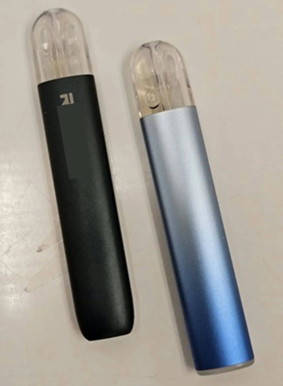 「太空油」是一种非法混入有害物质的烟油,一般透过电子烟产品吸食