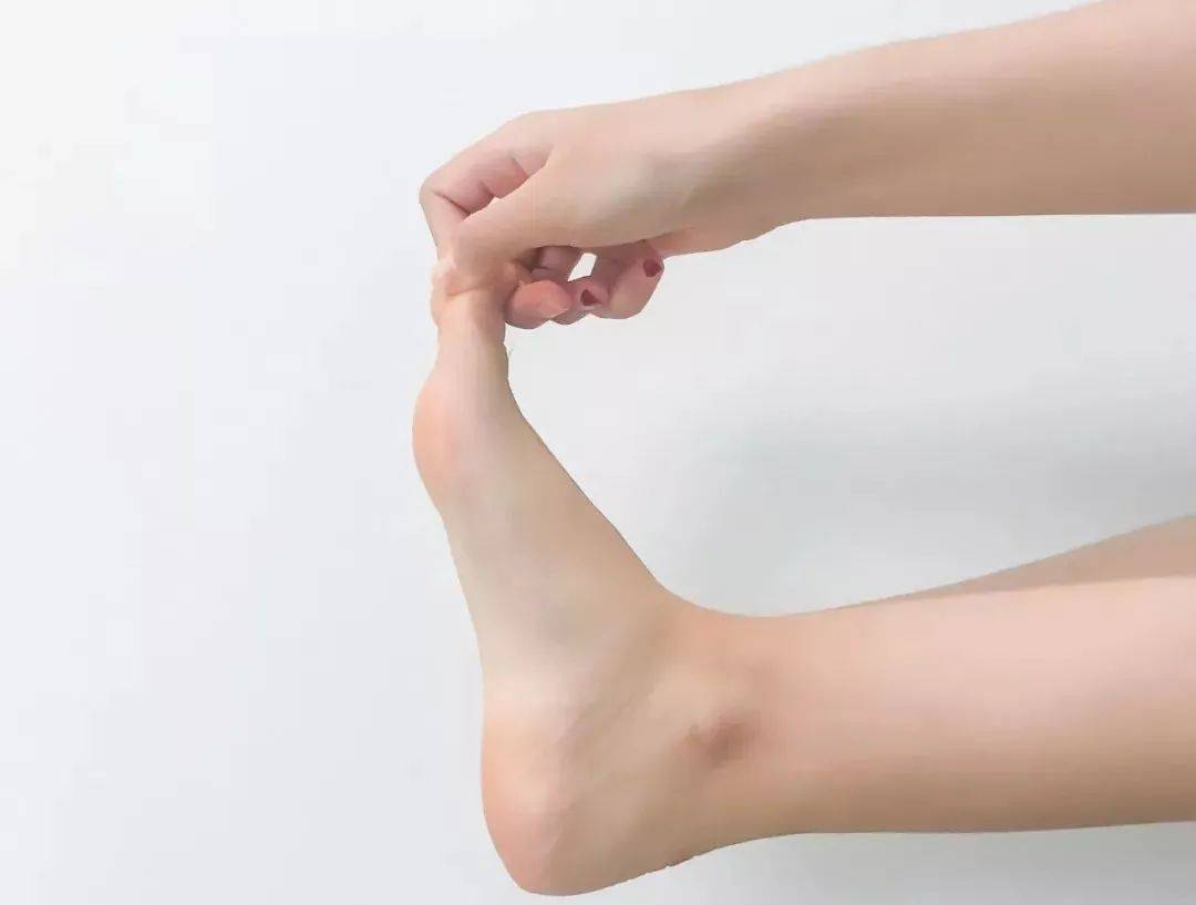 为什么说女生的脚不能碰为什么在线