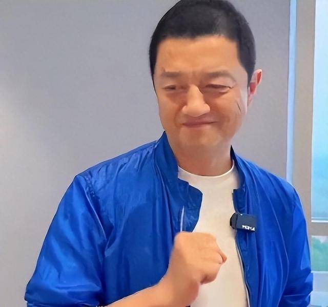 李亚鹏现状!王菲的担心是对的,二婚才过一年,"老毛病"又犯了