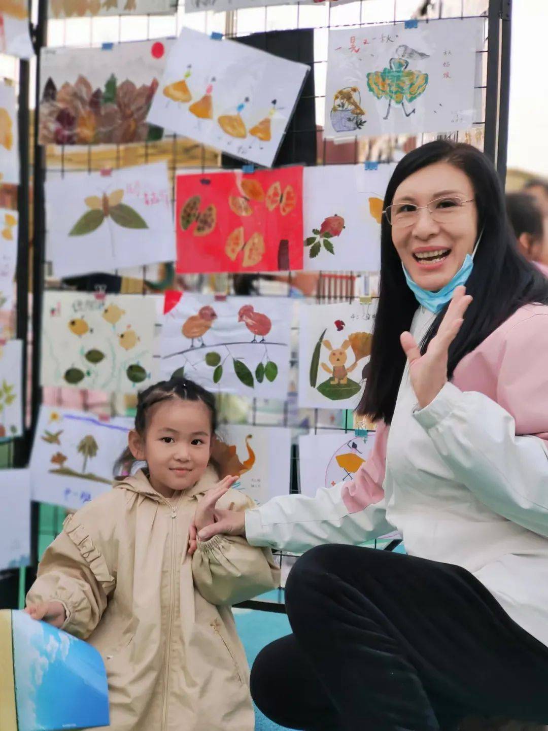 【家园共育】定格秋天,树叶有"画"说——临朐县第二幼儿园亲子树叶