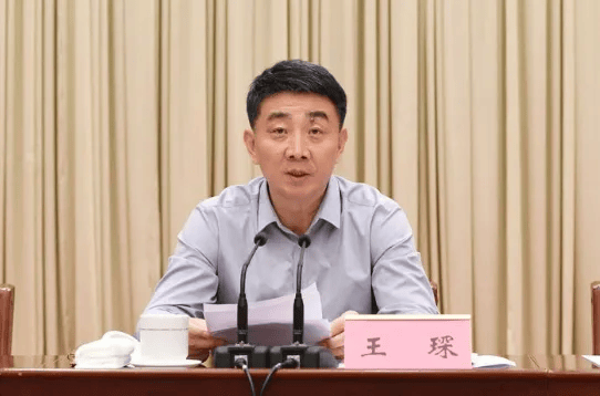 市委书记、市委秘书长相继被查后,当地召开警示教育大会 市委书记、市委秘书长相继被查后,当地召开警示教育大会