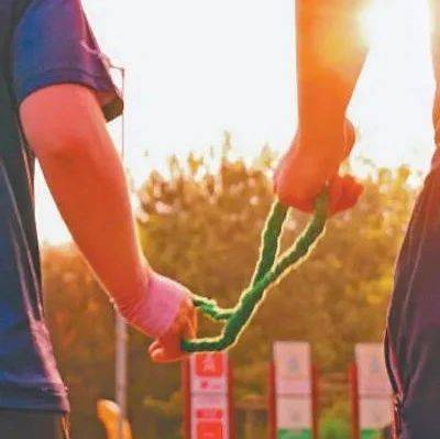 人民日报 | 一根陪跑绳，让青年视障者与青年志愿者成为彼此的光