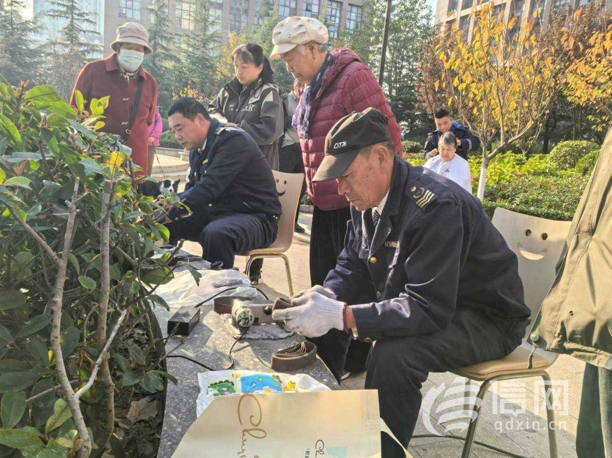 双山社区开展便民活动 志愿者成居民“老熟人” 服务暖心赢赞誉