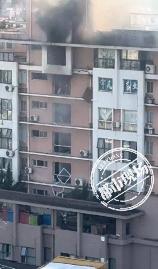 浙江杭州孩儿巷一栋公寓楼内发生爆炸事故,官方通报 浙江杭州孩儿巷一栋公寓楼内发生爆炸事故,官方通报