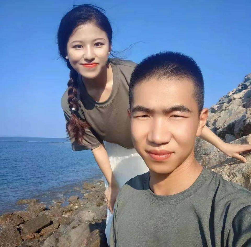 兵二老婆照片图片