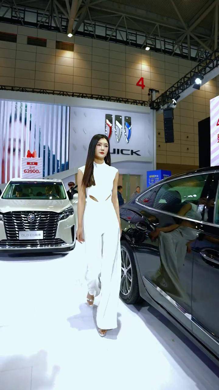 2023齐鲁国际车展 别克汽车展台靓丽车模!车模小姐姐