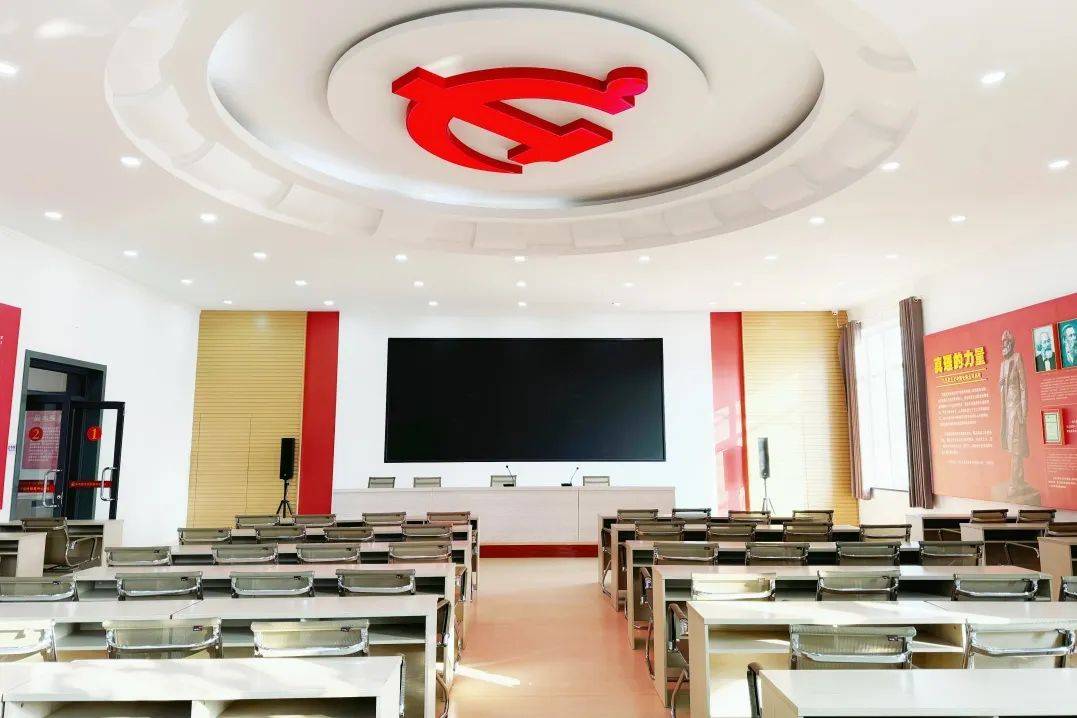 初心大厅,固本强基室,红色熔炉,讲学中心,群众工作体验室5个功能教室