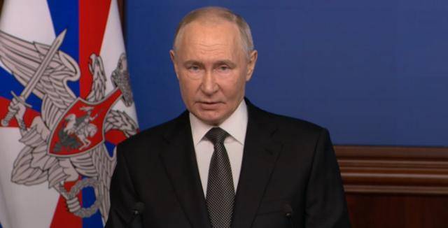 俄防长:共击落215枚、超2.7万架 俄防长:共击落215枚、超2.7万架