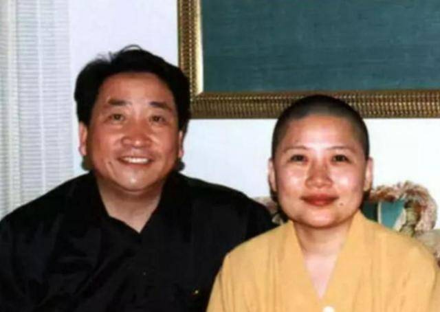 歌手李娜：不顾亲人流泪劝阻出家，25年后，她过得怎样了