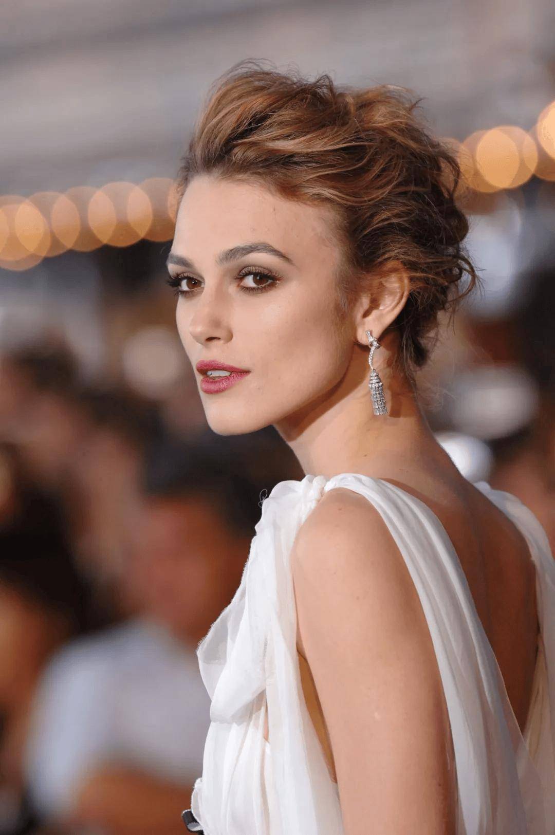 凯拉·奈特莉
