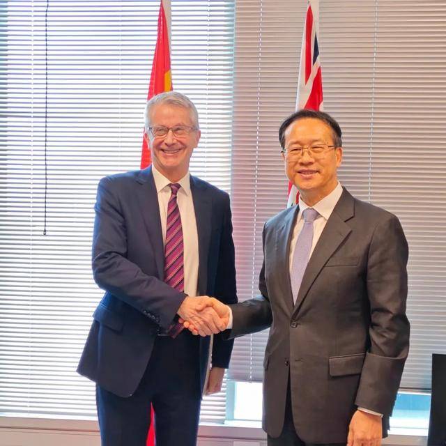 外交部副部长马朝旭会见新西兰副总理兼外长彼得斯