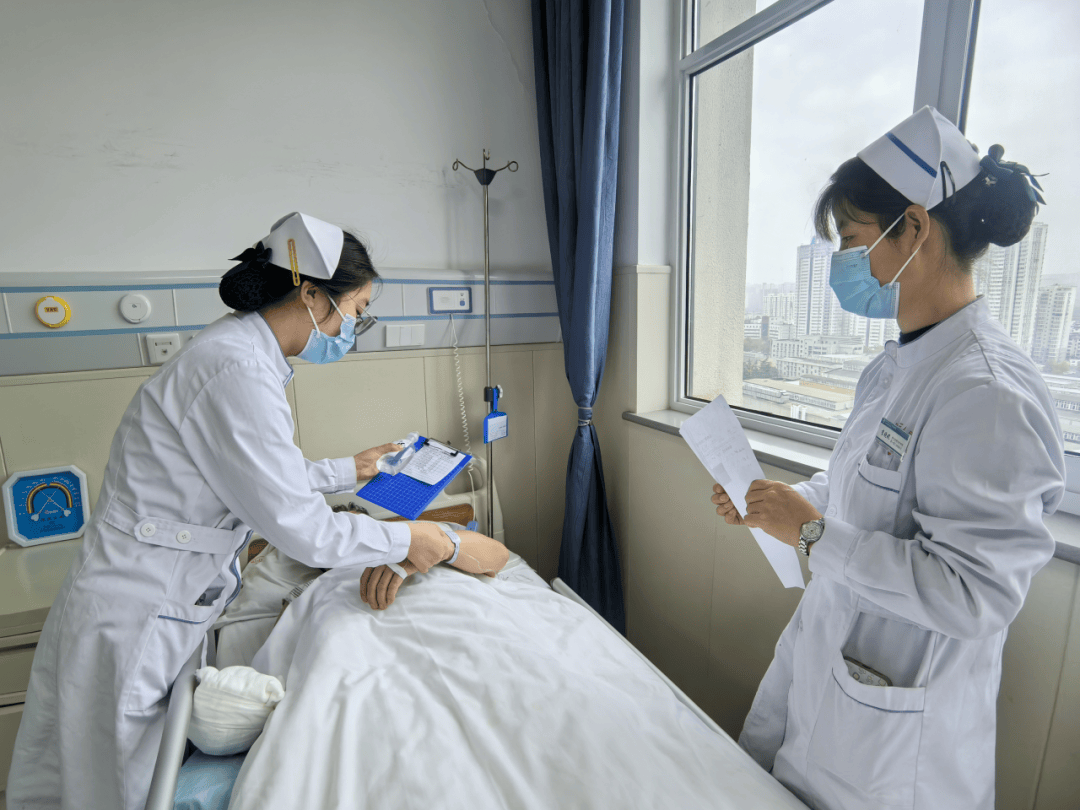 护士长查房常态化护理质量安全有保障