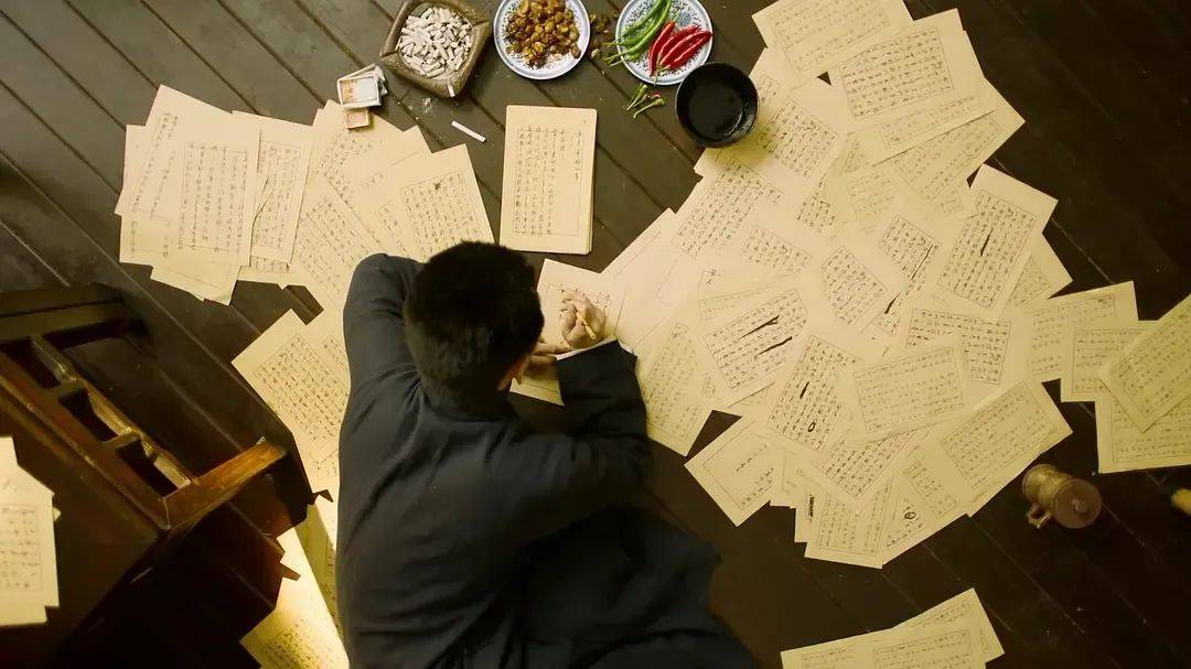 《觉醒年代》这种本体论意义上的虚无主义,就是所谓的黑暗与虚无的"实